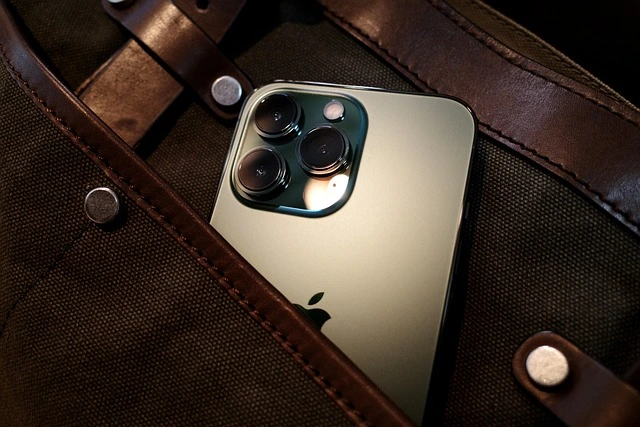 Top 6 iPhone 17 Models in USA 2025 – iPhone 17 Pro, Pro Max, and Air with prices and Amazon deals on One1Mart.com